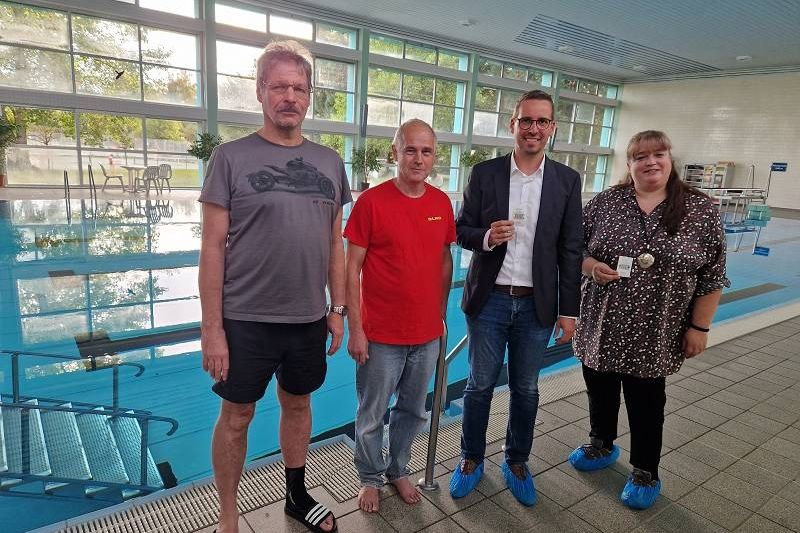 von rechts: Mirjam von Daak, Bürgermeister Thomas Lachnicht, Michael Zierl und Stefan Röder