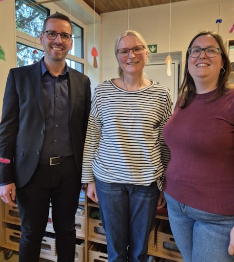 Frau Nicole Kutscha (mitte) ist die neue Unterstützung im Team der Kita. Greffern