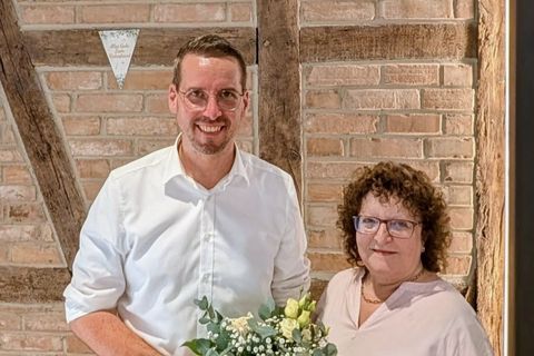 Verabschiedung von Marianne Meier in den Ruhestand hier mit Bürgermeister Thomas Lachnicht